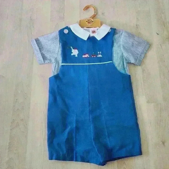 Vintage Winnie The Pooh Outfit size 4T with original hanger - Picture 1 of 3